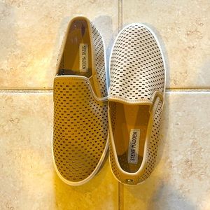 Steve Madden slide shoes